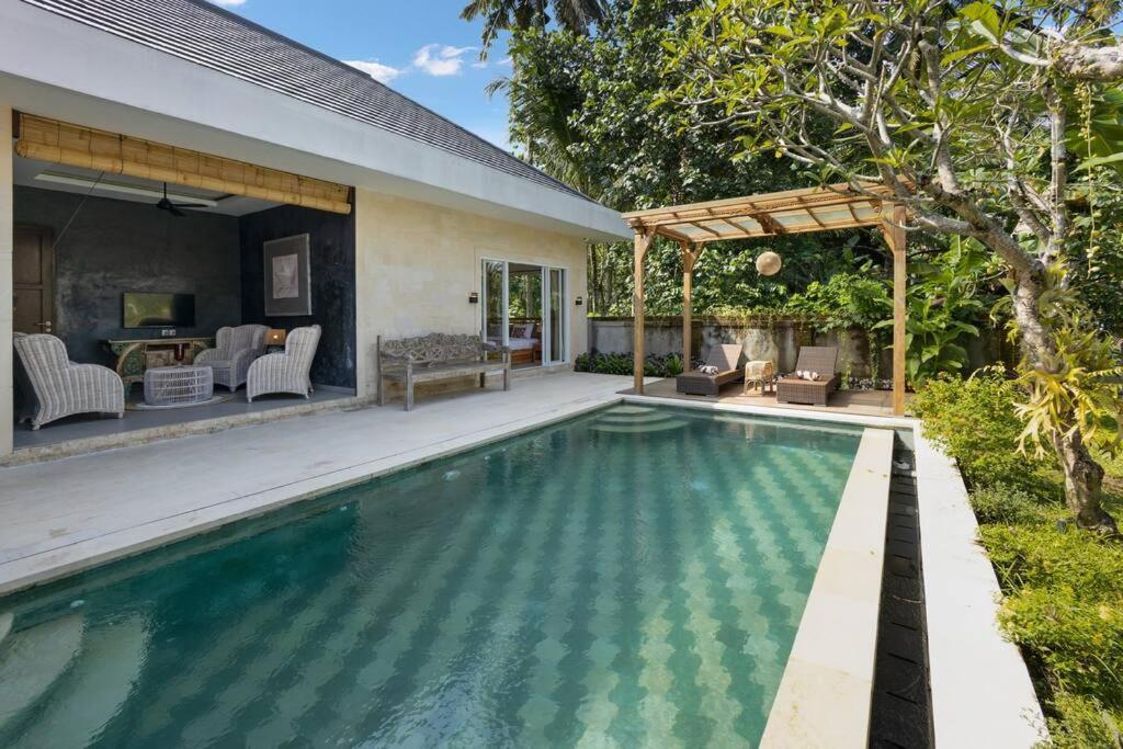 New 4 Bedroom Villa Surrounded By Jungle And Ricefields Ubud  Exterior photo