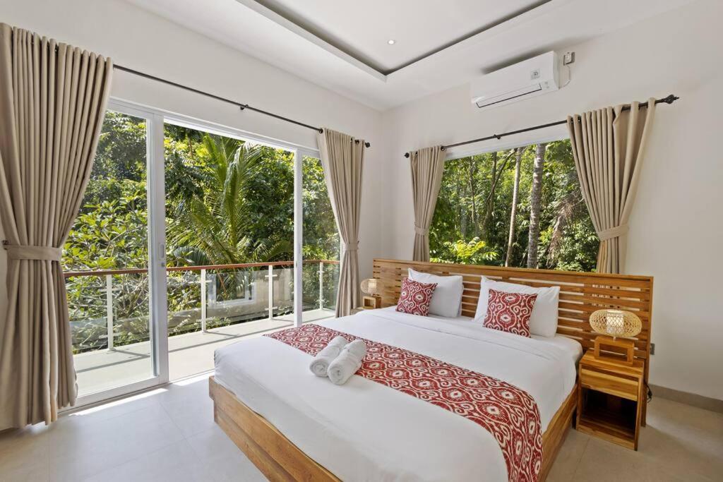 New 4 Bedroom Villa Surrounded By Jungle And Ricefields Ubud  Exterior photo