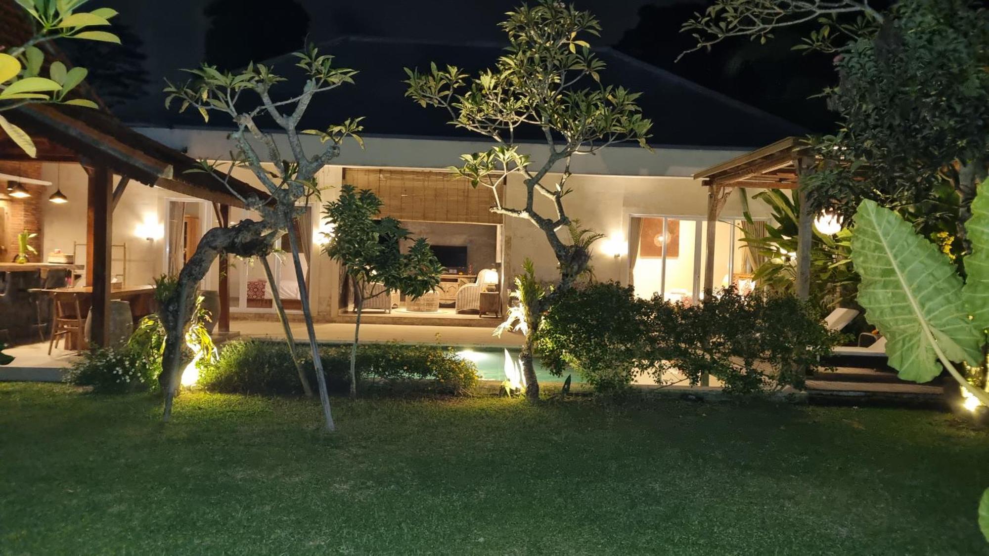 New 4 Bedroom Villa Surrounded By Jungle And Ricefields Ubud  Exterior photo